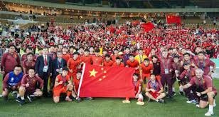 MLXG败诉被追缴2500W，电棍直播举杯庆祝，还去KTV开心的唱K